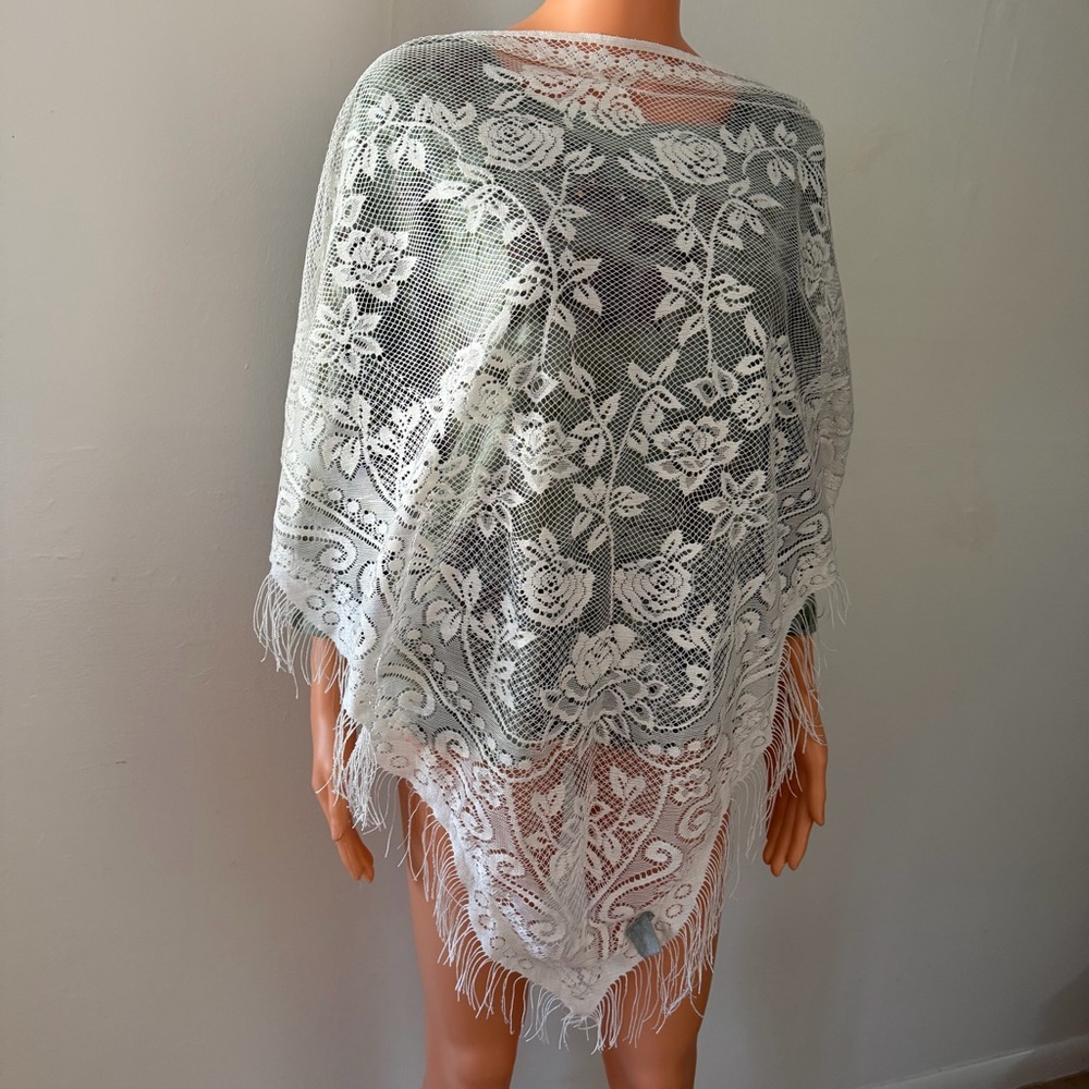 Vintage Floral White Lace Shawl Flowers Fringe Y2K Festival Boho Grandma Hippie